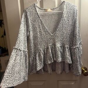 Altar's State leopard top